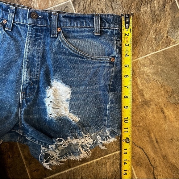 Vintage Levi’s High Rise Distressed Denim Shorts - Picture 10 of 13